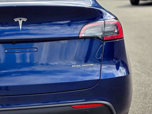 Used 2023 Tesla Model Y Long Range AWD/4WD image 8