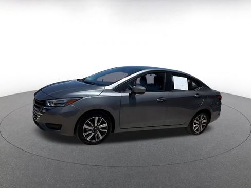 Used 2025 Nissan Versa SV FWD image 8