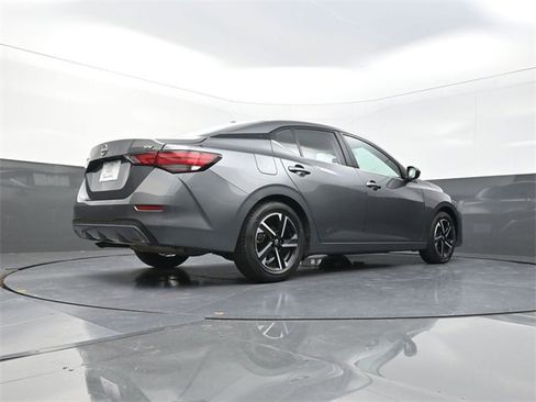 Used 2024 Nissan Sentra SV image 23