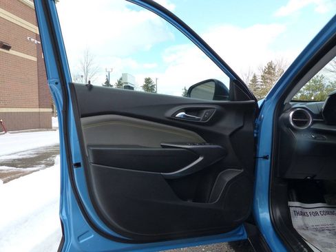 Used 2025 Chevrolet Trax ACTIV w/ Driver Confidence Package FWD image 19