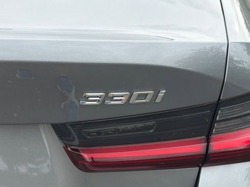 Used 2025 BMW 330i Sedan w/ Convenience Package image 38