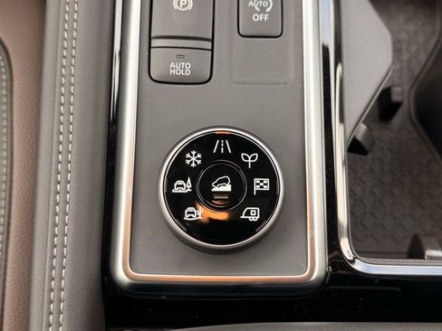 New 2026 Nissan Pathfinder Platinum w/ Cargo Package image 31