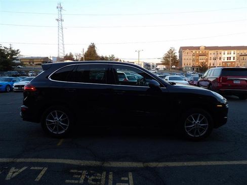 Used 2016 Porsche Cayenne image 6