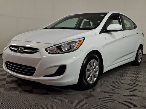 Used 2015 Hyundai Accent GLS FWD image 5