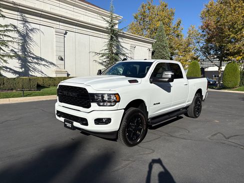 Used 2024 RAM 2500 Big Horn w/ Night Edition image 3