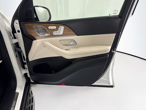 Certified 2023 Mercedes-Benz GLS 450 4MATIC image 26