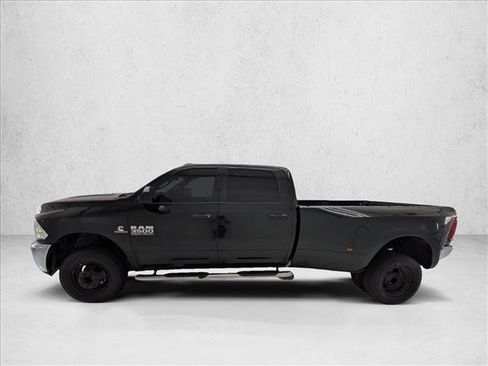 Used 2017 RAM 3500 Tradesman w/ Chrome Appearance Group image 7