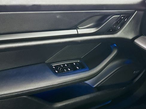 Used 2020 Porsche Taycan 4S image 14