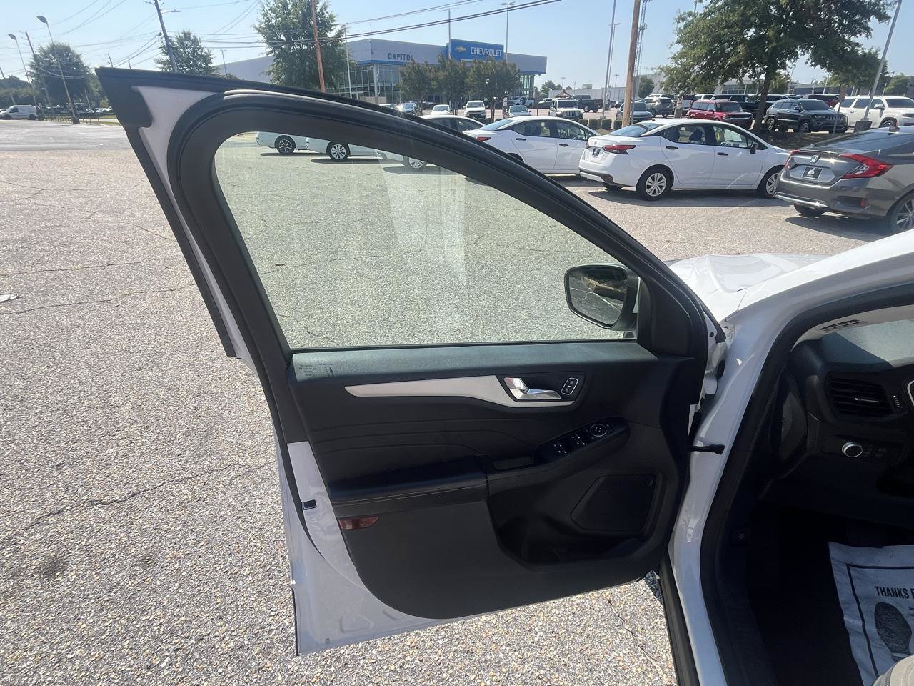 Used 2021 Ford Escape SE FWD image 28