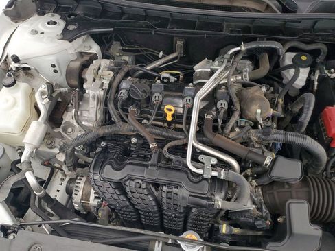 Used 2024 Nissan Altima 2.5 SV image 8