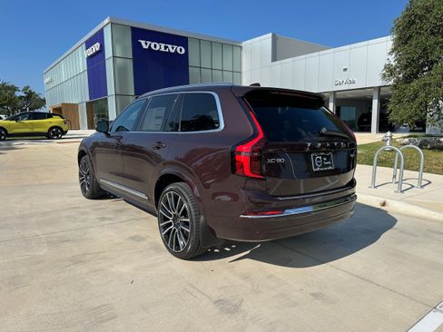 Used 2026 Volvo XC90 B6 Plus w/ Protection Package Premier AWD/4WD image 4