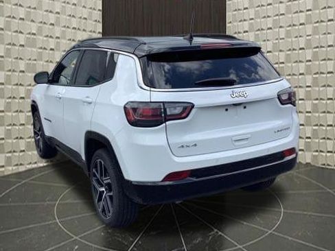 Certified 2025 Jeep Compass Limited w/ Elite Group AWD/4WD image 7