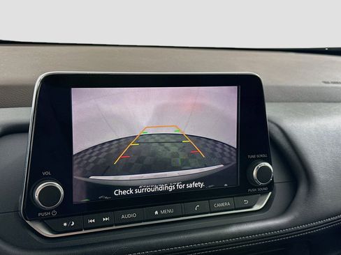 Used 2023 Nissan Rogue SV FWD image 22