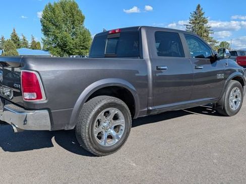 Used 2017 RAM 1500 Laramie AWD/4WD image 2