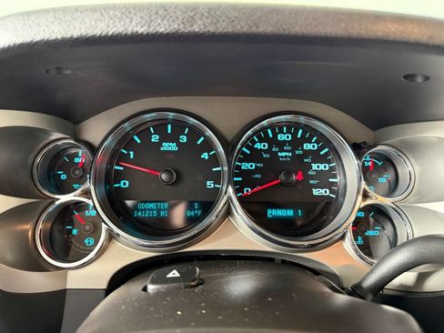 Used 2013 Chevrolet Silverado 2500 LT AWD/4WD image 21