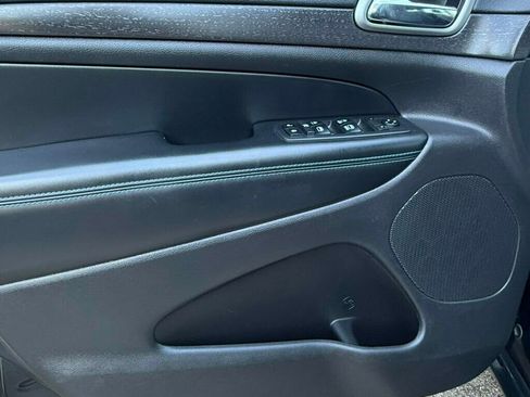 Used 2018 Jeep Grand Cherokee Laredo AWD/4WD image 20