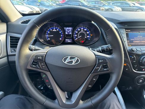 Used 2015 Hyundai Veloster Turbo image 16