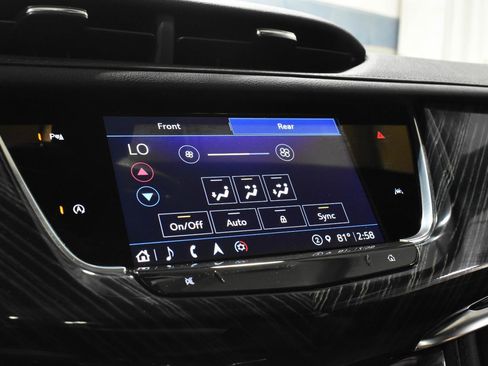 Certified 2024 Cadillac XT6 Premium Luxury FWD image 17