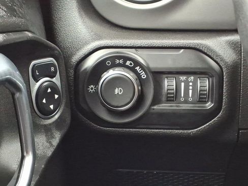 Used 2021 Jeep Wrangler Sport AWD/4WD image 30