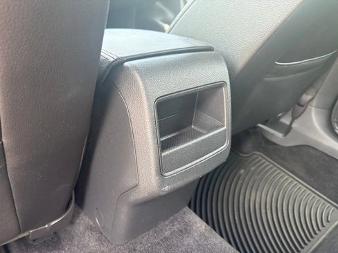 Used 2017 Volkswagen Passat 1.8T R-Line FWD image 19