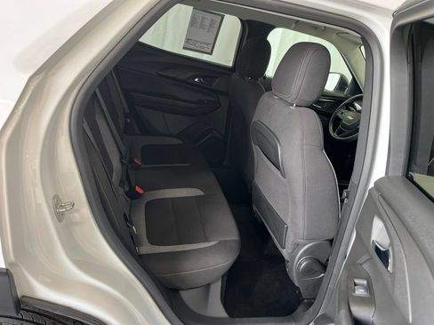 Used 2024 Chevrolet TrailBlazer LS w/ LS Convenience Package FWD image 20