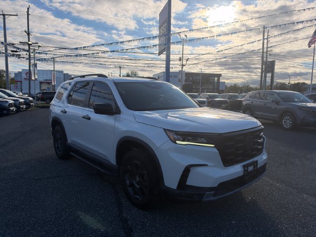 Used 2024 Honda Pilot TrailSport image 4