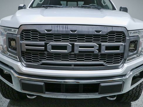 Used 2018 Ford F150 XLT w/ Equipment Group 302A Luxury AWD/4WD image 4