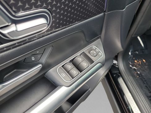 Certified 2025 Mercedes-Benz GLA 250 image 13