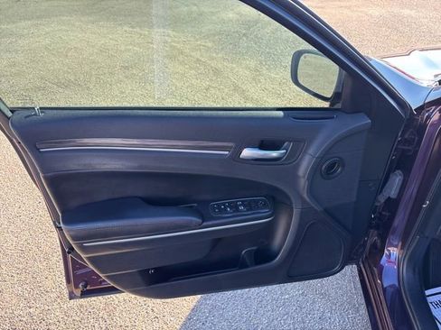 Used 2021 Chrysler 300 Touring w/ Sport Appearance Package image 13