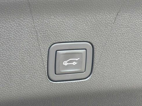 New 2026 GMC Yukon Denali w/ Sun & Power Step Package image 34