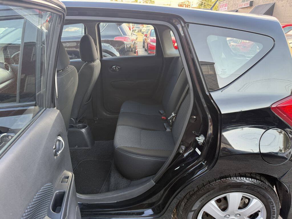 Used 2018 Nissan Versa Note SV FWD image 24