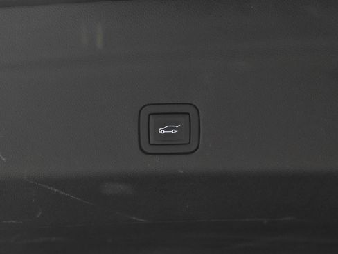 Used 2024 Chevrolet Tahoe LT image 28