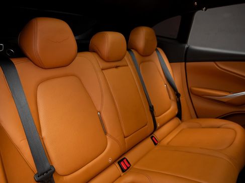 Used 2021 Aston Martin DBX image 61