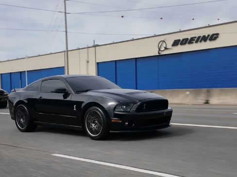 Used 2012 Ford Mustang Shelby GT500 w/ SVT Performance Pkg image 8