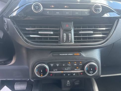 Certified 2025 Ford Escape ST-Line Select AWD/4WD image 24