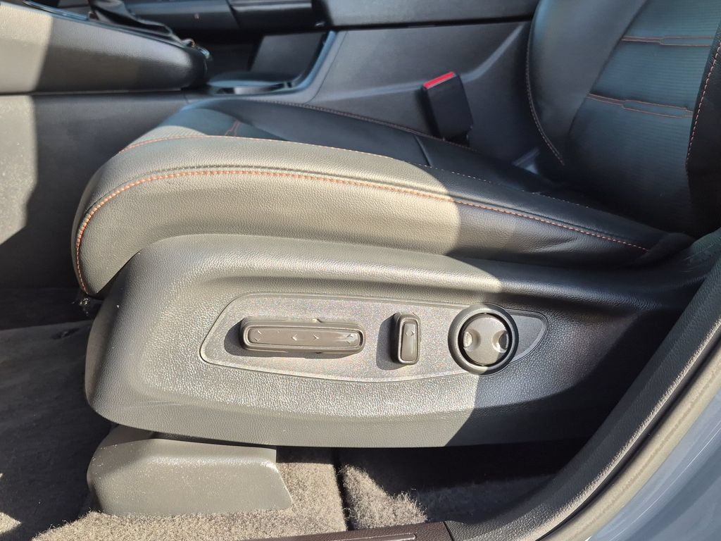 Used 2025 Honda CR-V Sport-L image 12