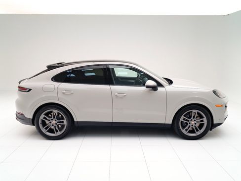 New 2026 Porsche Cayenne Coupe image 8