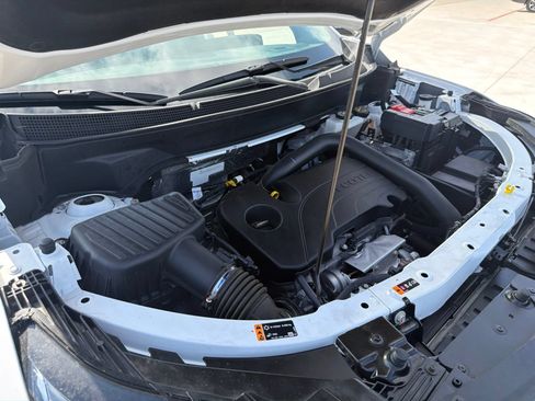 Used 2025 Chevrolet Equinox LT AWD/4WD image 34