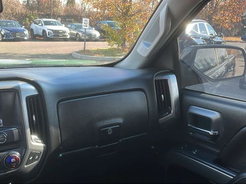 Used 2018 Chevrolet Silverado 1500 LT w/ All Star Edition image 21