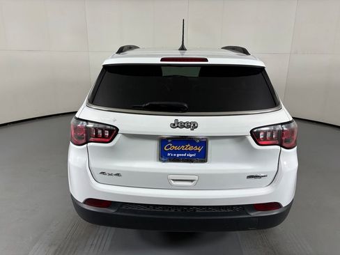 Used 2024 Jeep Compass Latitude AWD/4WD image 6