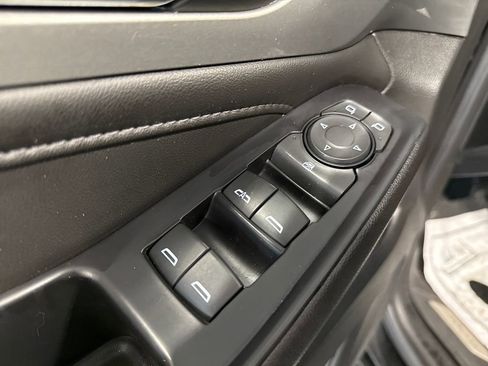 Used 2022 Chevrolet Traverse LT AWD/4WD image 30