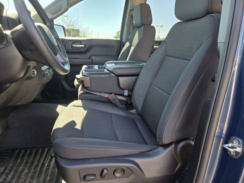 Used 2024 Chevrolet Silverado 1500 Custom w/ Turbomax Blackout Package image 3