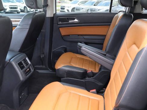 Used 2019 Volkswagen Atlas SEL Premium AWD/4WD image 18