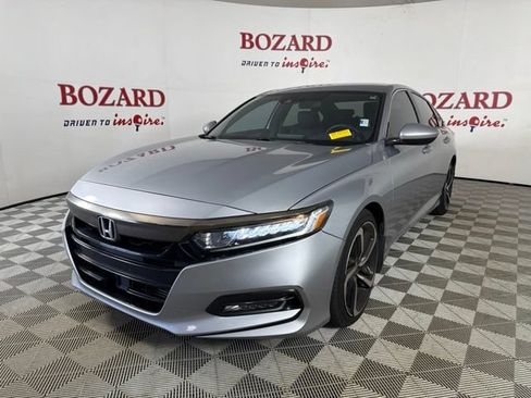 Used 2018 Honda Accord Sport image 4