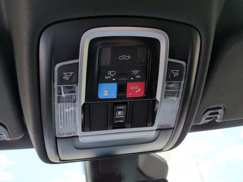 New 2026 RAM 1500 4x4 Crew Cab image 24