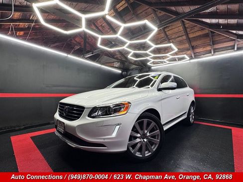 Used 2017 Volvo XC60 T5 Inscription w/ Preferred Option Package FWD image 2