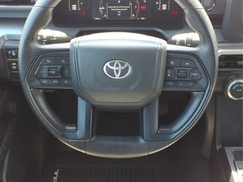 Used 2025 Toyota Tacoma SR5 AWD/4WD image 15
