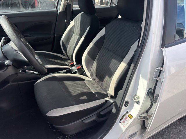 Used 2021 Nissan Versa SV FWD image 9