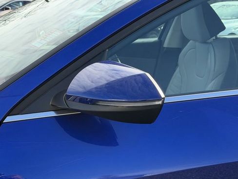 Used 2025 Hyundai Elantra Limited FWD image 28