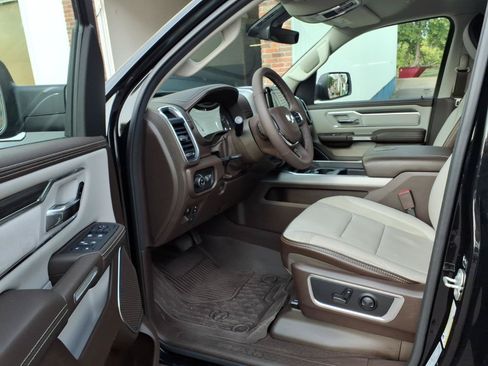 Used 2025 RAM 1500 Laramie w/ Bed Utility Group AWD/4WD image 9